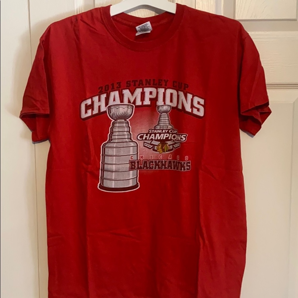 Blackhawks tee